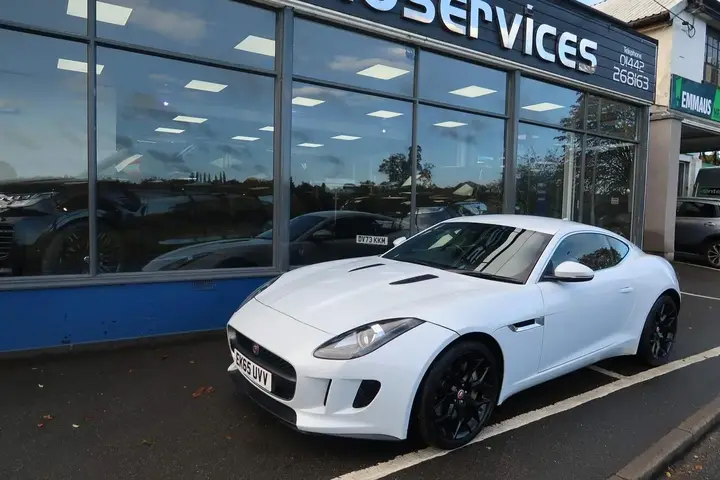 Jaguar F-Type 2015 photo 5