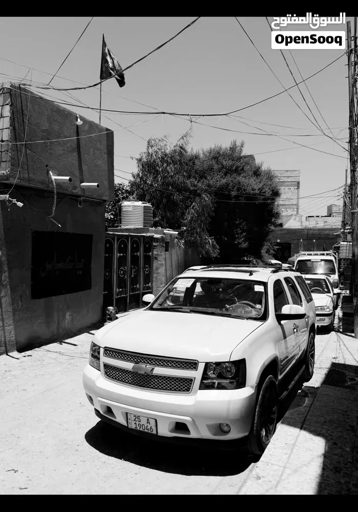 Chevrolet Tahoe 2010 photo 2