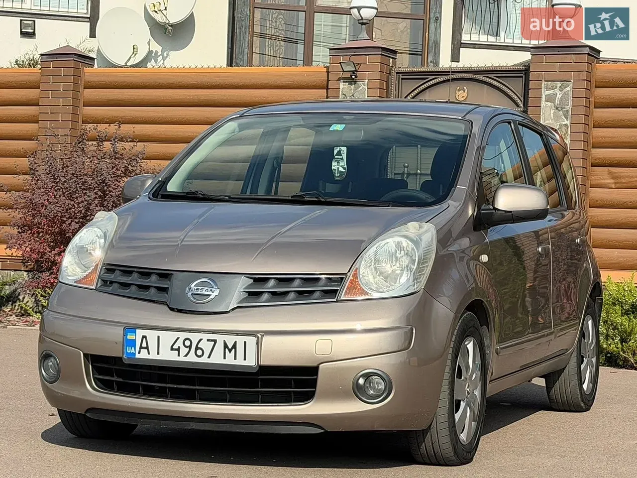 Nissan Note 2008 photo 2
