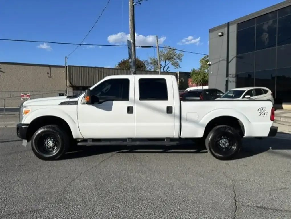 Ford F250 2012 photo 2