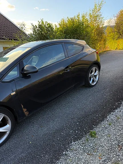 Opel Astra 2012 photo 4