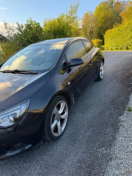 Opel Astra 2012 photo 3