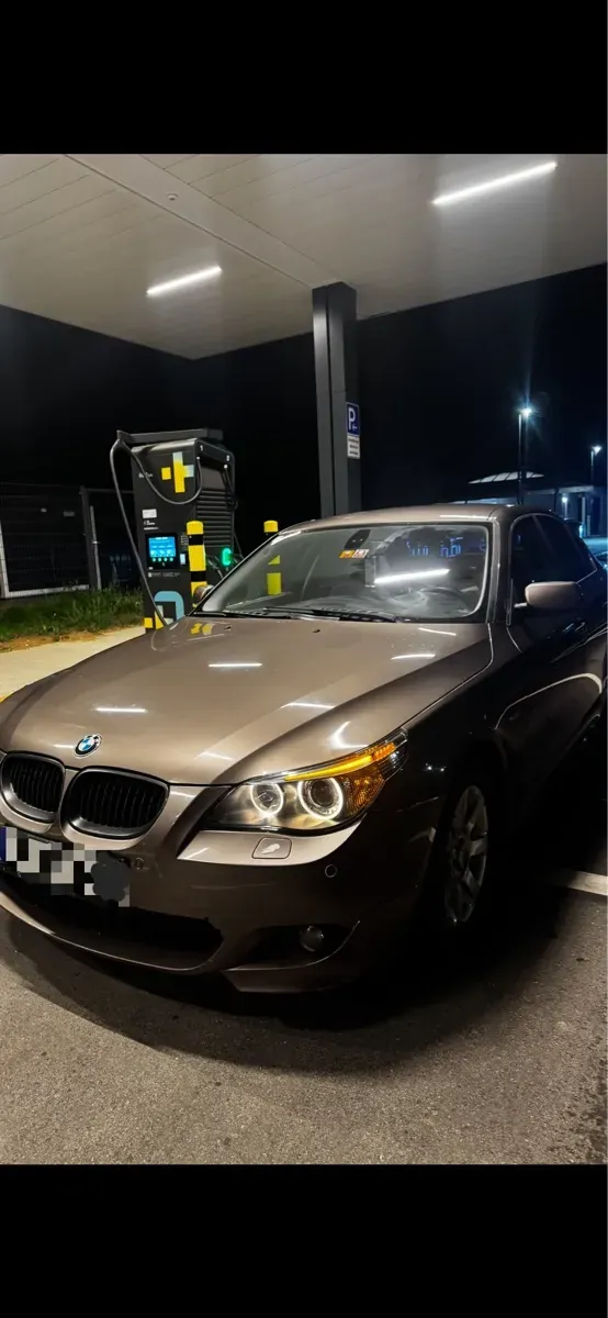 BMW 5 Series 2003 photo 2