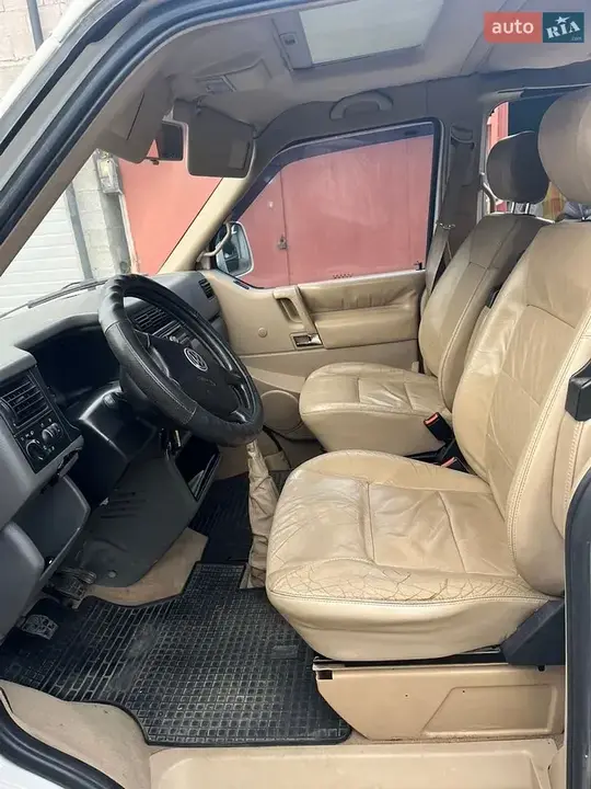 Volkswagen Transporter 2001 photo 4