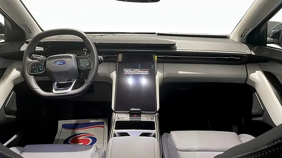 Ford Explorer 2026 photo 4