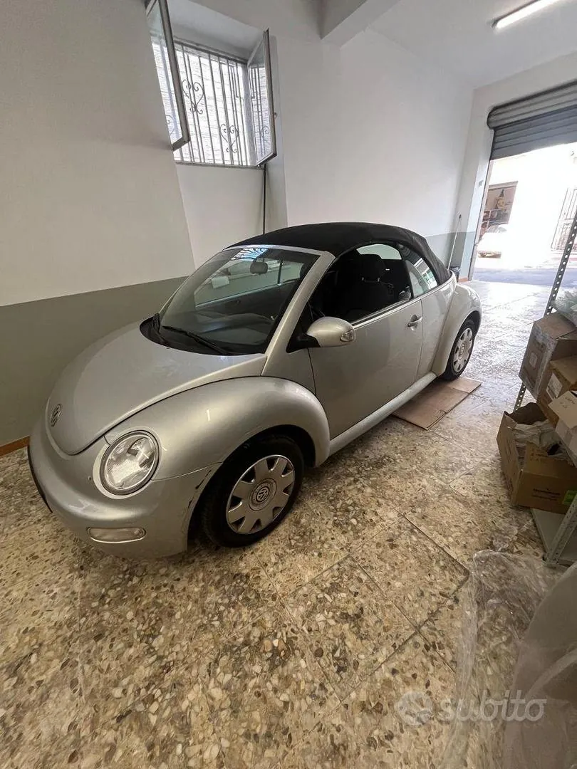 Volkswagen Beetle 2016 photo 2