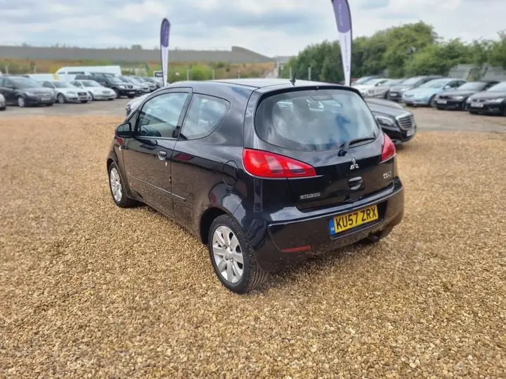 Mitsubishi Colt 2007 photo 5