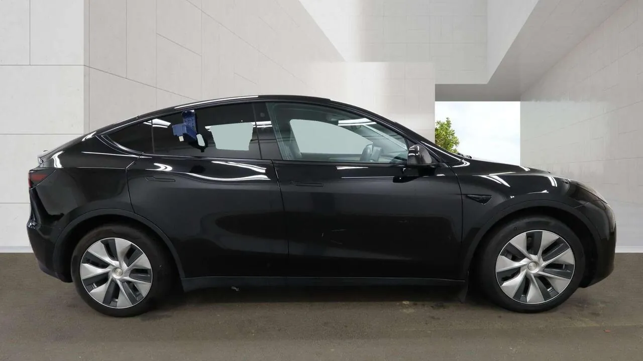 Tesla Model Y 2023 photo 5