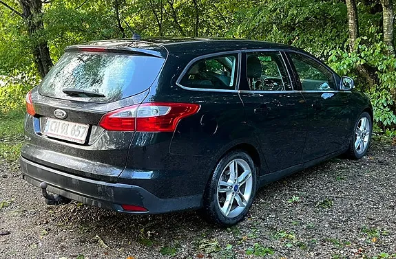 Ford Focus 2014 photo 2