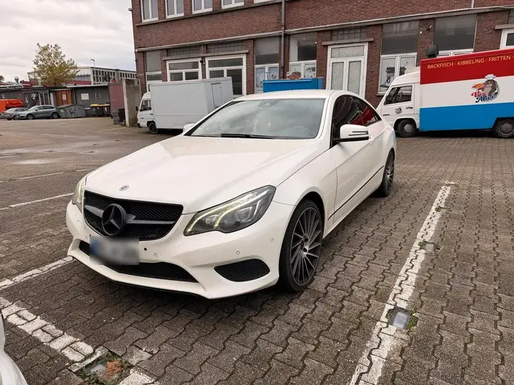Mercedes-Benz E 200 Coupé