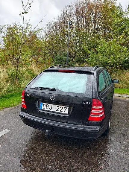 Mercedes-Benz C220 2006 photo 2