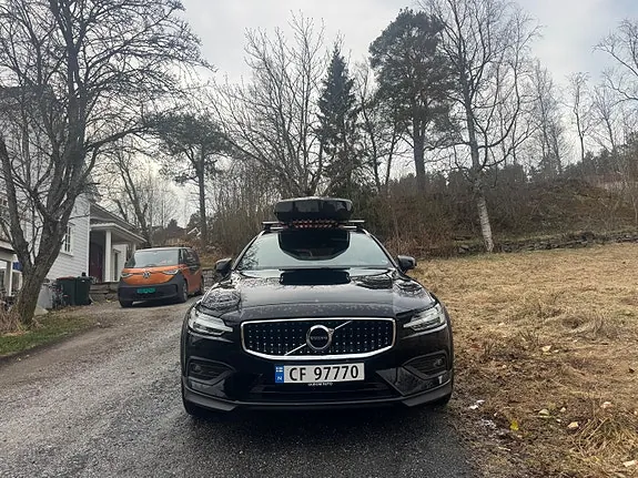 Volvo V60 Cross Country 2019 photo 2