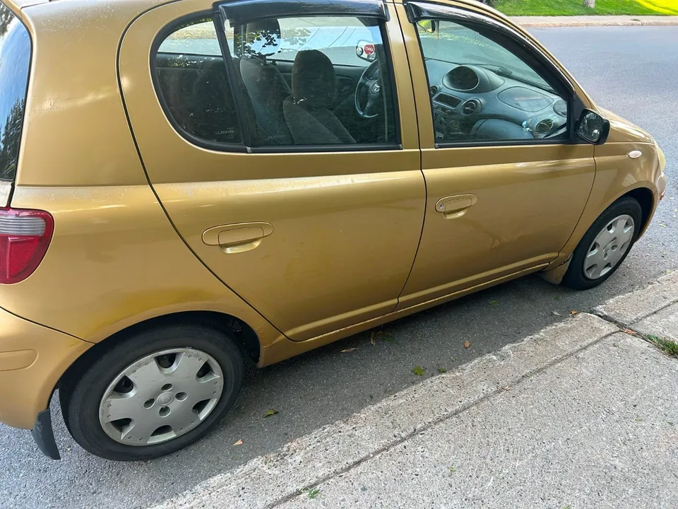 Toyota Echo 2004 photo 4