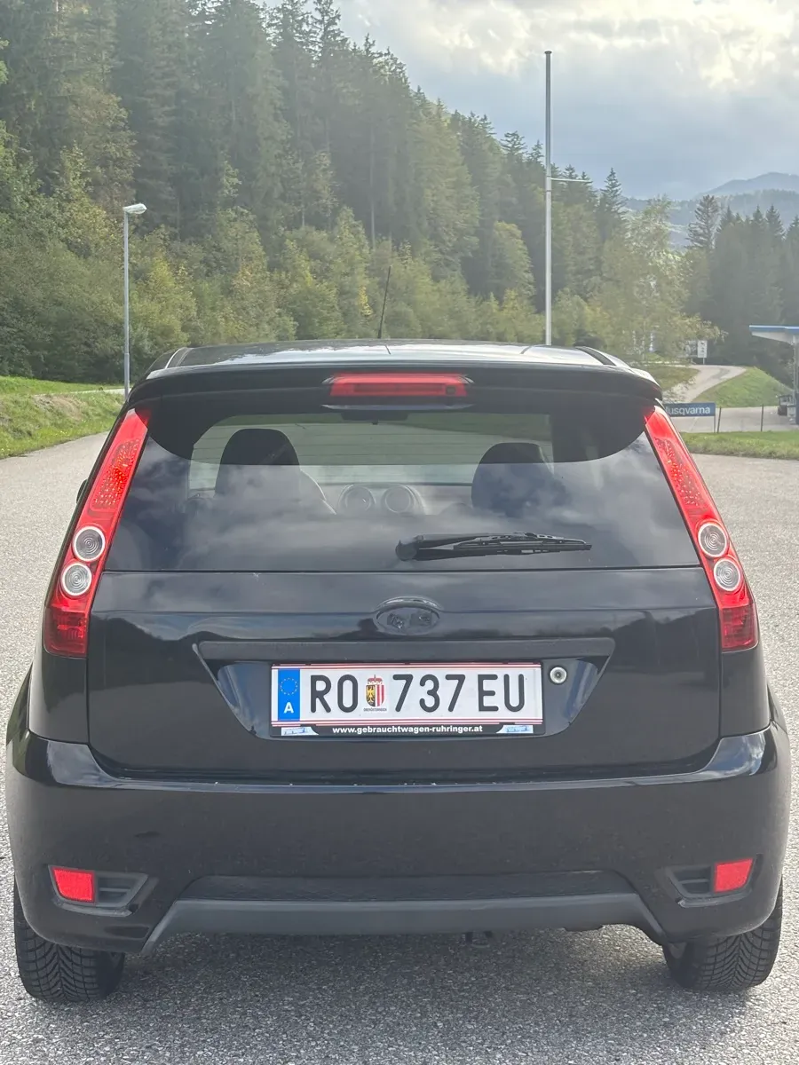 Ford Fiesta 2008 photo 2