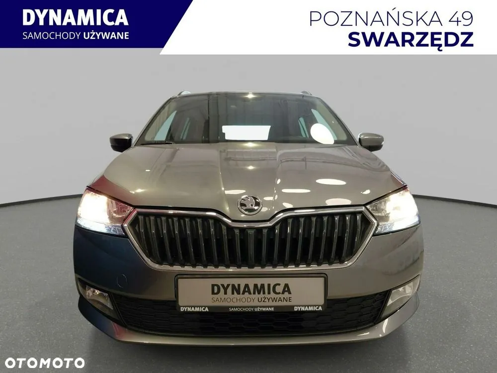 Skoda Fabia 2022 photo 2
