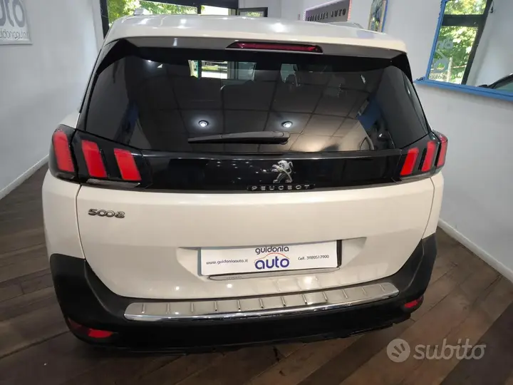Peugeot 5008 2018 photo 5