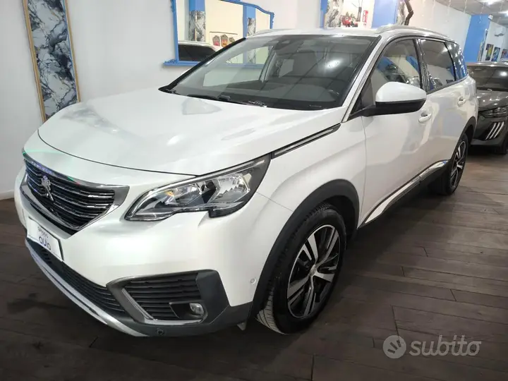 Peugeot 5008 2018 photo 3