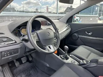 Renault Megane 2010 photo 3
