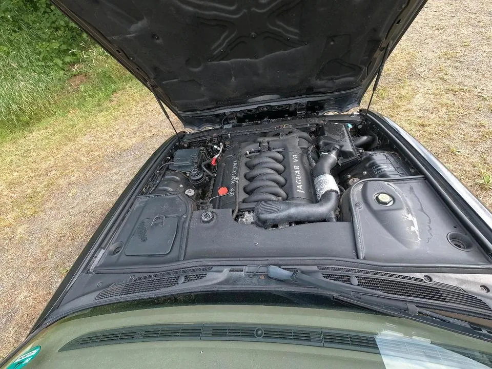Jaguar Xj8