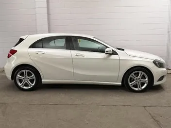 Mercedes-Benz A 180 2013 photo 4