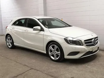 Mercedes-Benz A 180 2013 photo 2