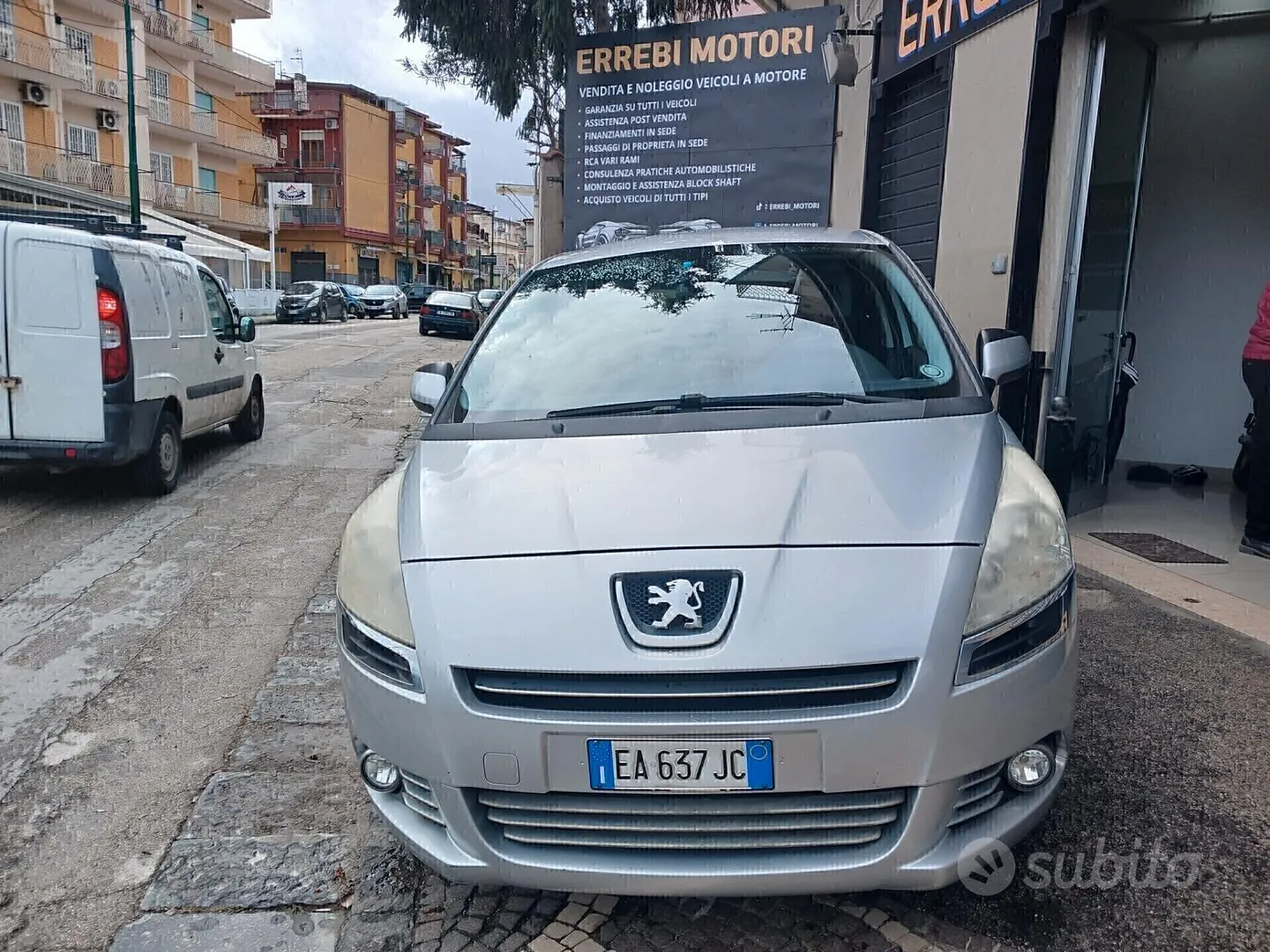 Peugeot 5008 2010 photo 2