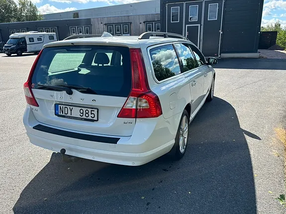Volvo V70 2013 photo 4