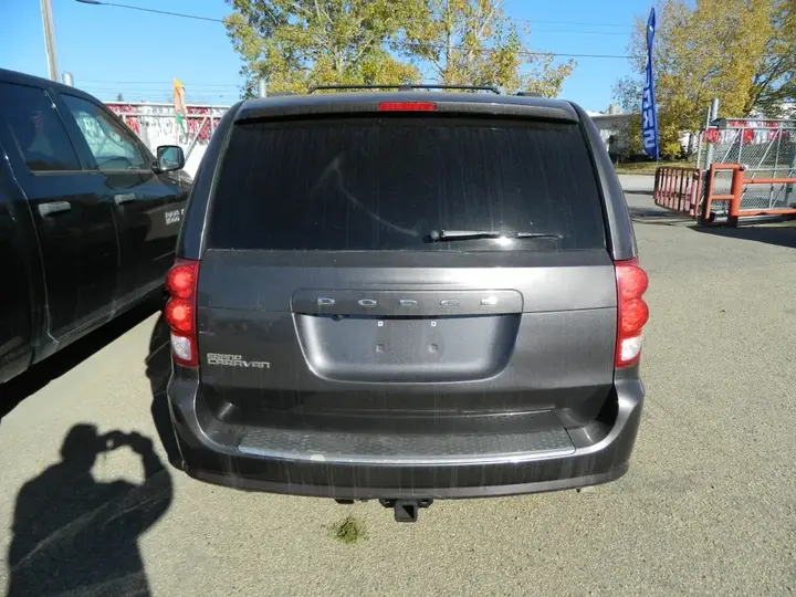 Dodge Grand Caravan 2016 photo 5