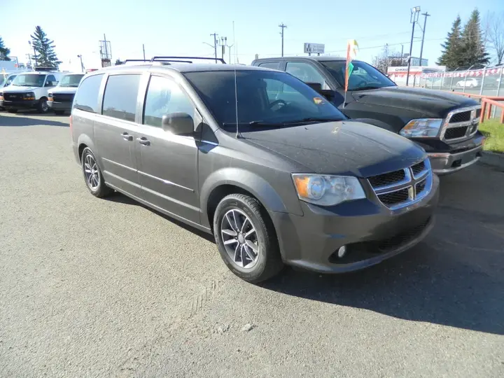 Dodge Grand Caravan 2016 photo 2