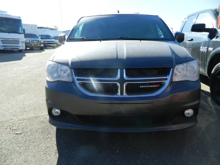 Dodge Grand Caravan 2016 photo 4