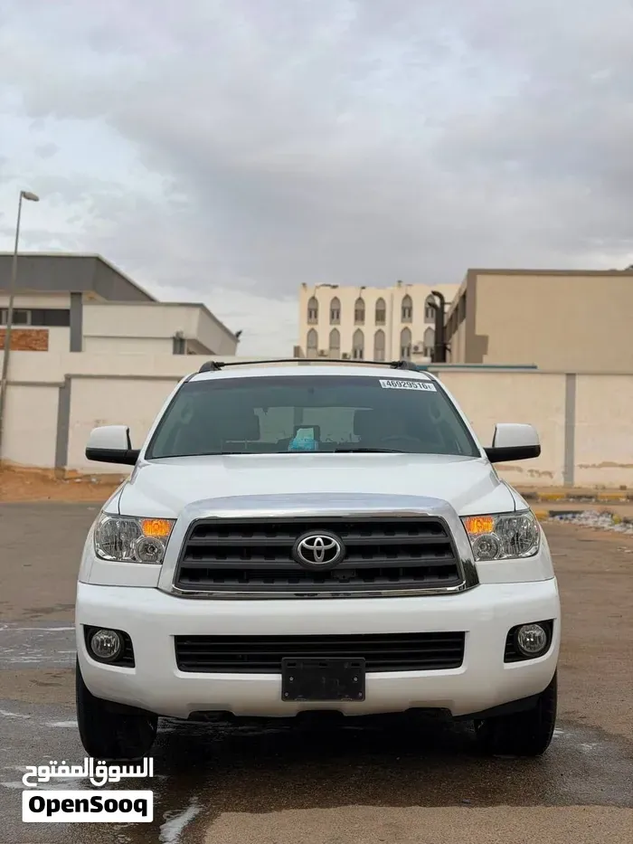 Toyota Sequoia 2008 photo 2