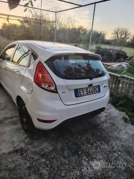 Ford Fiesta 2015 photo 4
