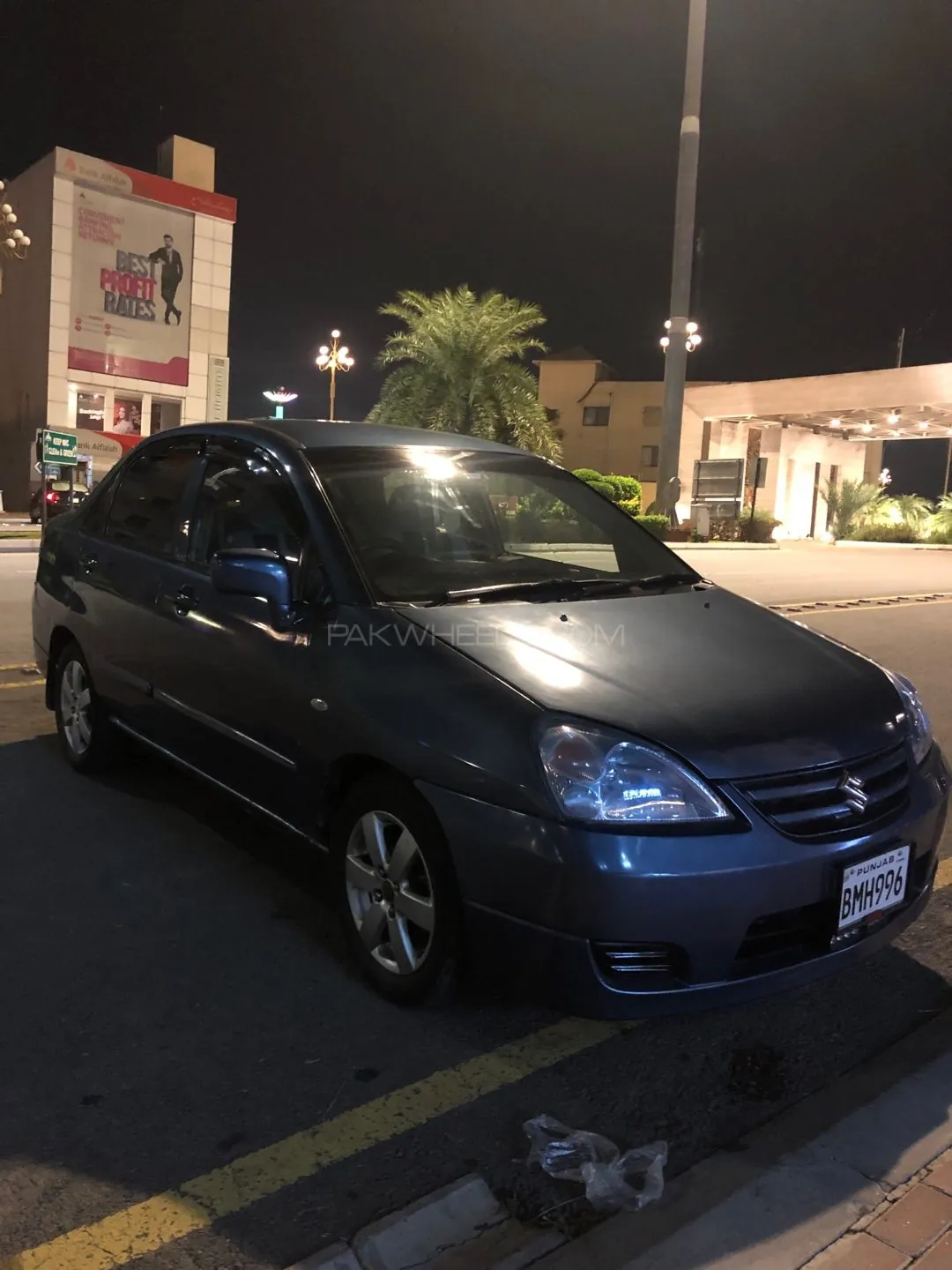 Suzuki Liana