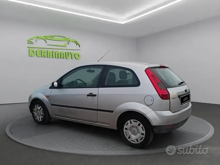 Ford Fiesta 2004 photo 4