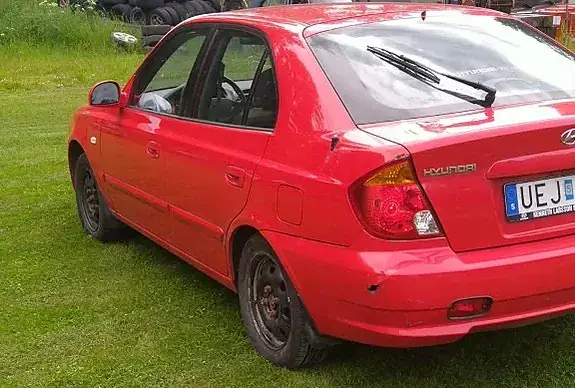 Hyundai Accent 2003 photo 4