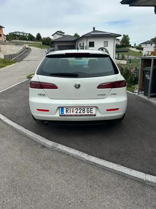 Alfa Romeo 159