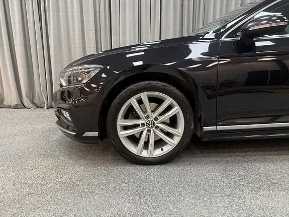 Volkswagen Passat 2022 photo 4