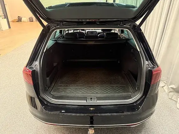 Volkswagen Passat 2022 photo 5