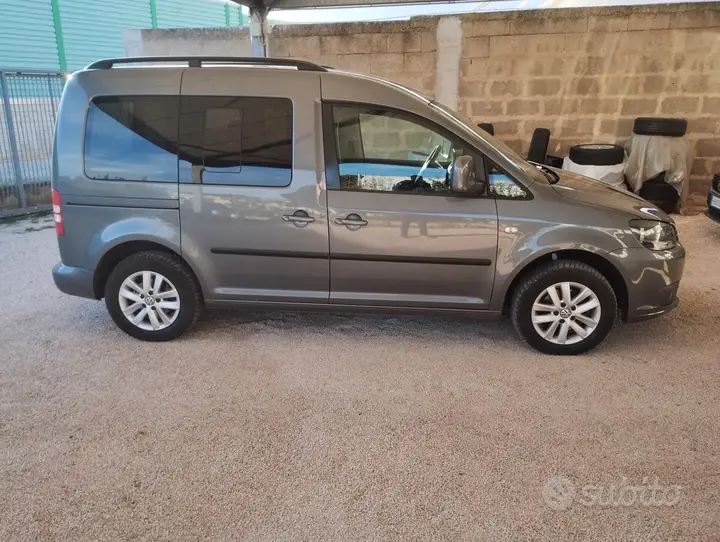 Volkswagen Caddy 2011 photo 3