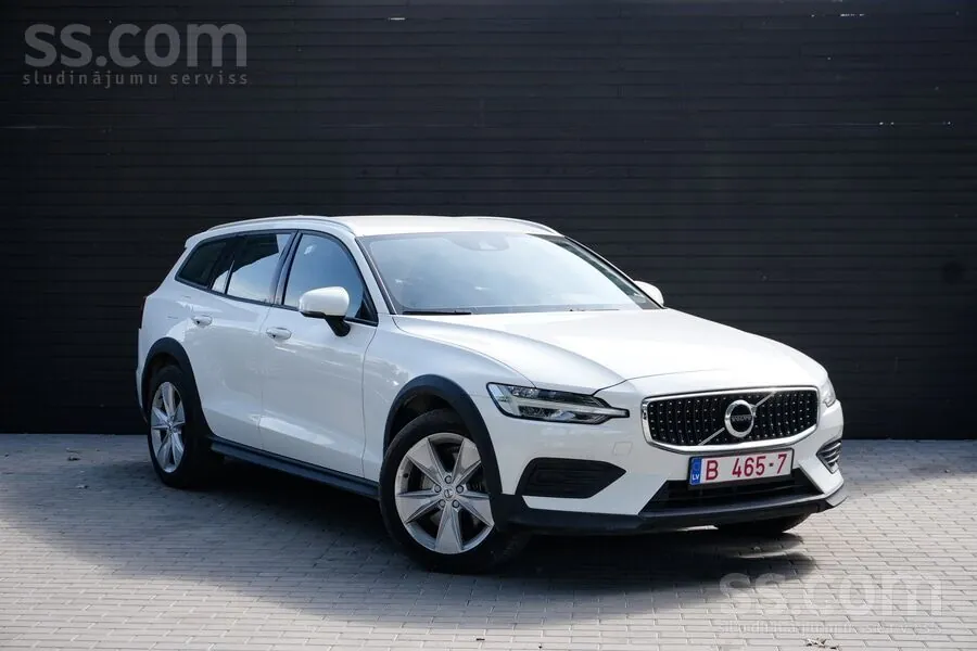 Volvo V60 2019 photo 2