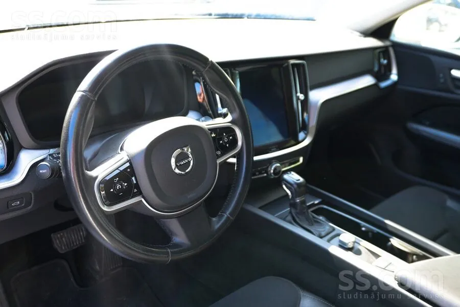 Volvo V60 2019 photo 5