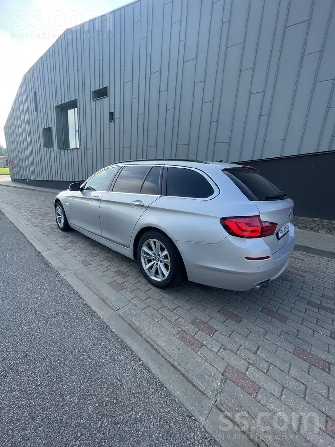 BMW 520 2011 photo 4