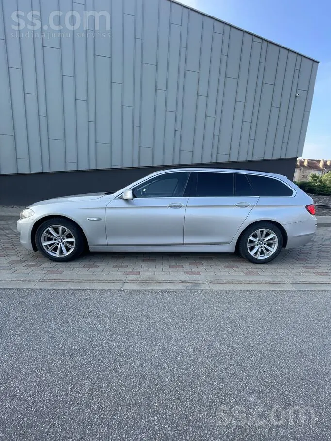 BMW 520 2011 photo 3