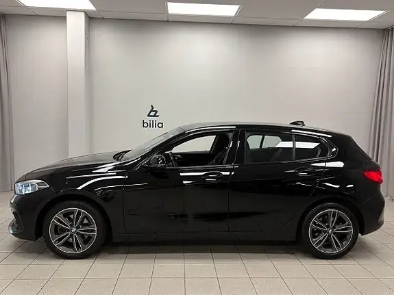 BMW 118I 2022 photo 2