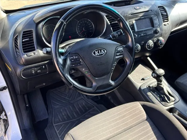Kia Forte 2016 photo 5