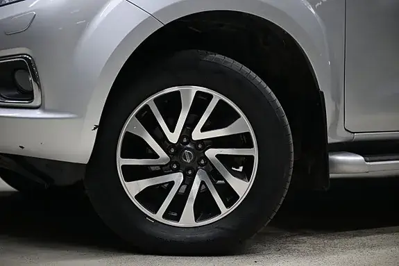 Nissan Navara 2017 photo 2