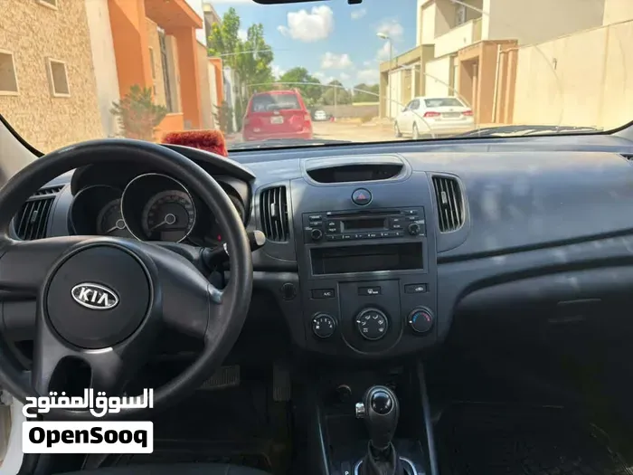 Kia Cerato 2012 photo 2