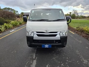 Toyota Hiace 2021 photo 3