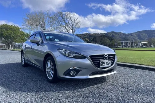 Mazda Axela
