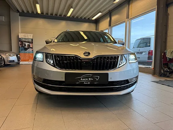 Skoda Octavia 2020 photo 3